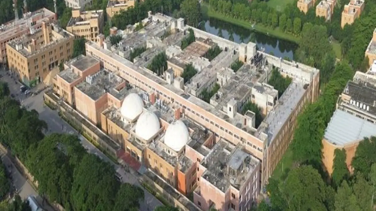 Khwaja Yunus Ali Medical College campus or college building in Sirajganj, Bangladesh
