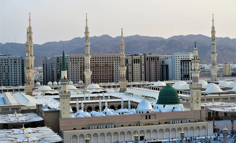 Al-Rayan National Colleges or Almadinat Almunawara representative education/campus visual